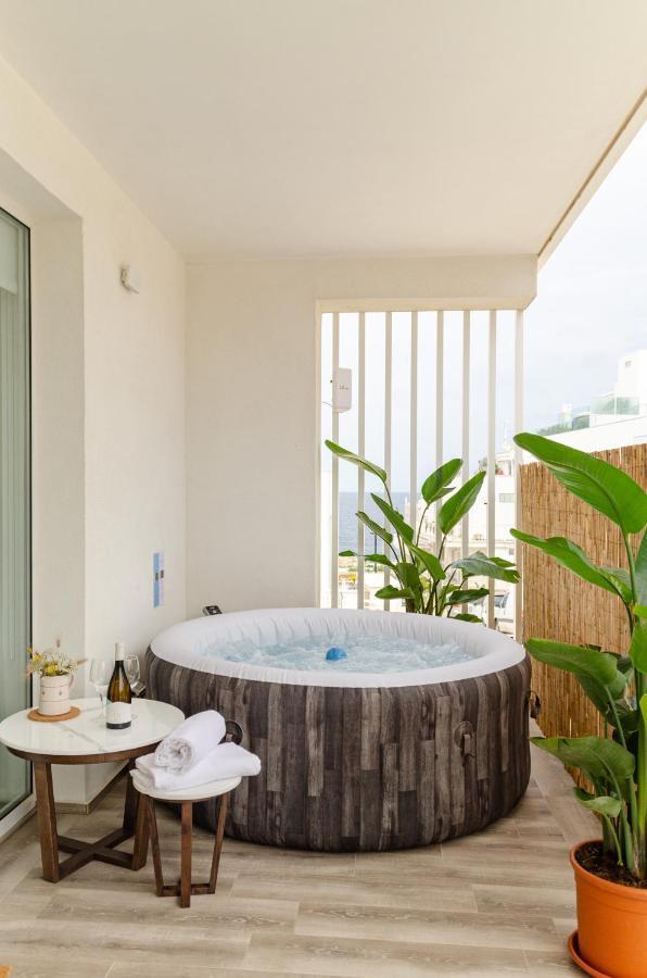 Apulialux Seaview Prestige Apt / Jacuzzi + Parking Apartment Polignano a Mare Luaran gambar