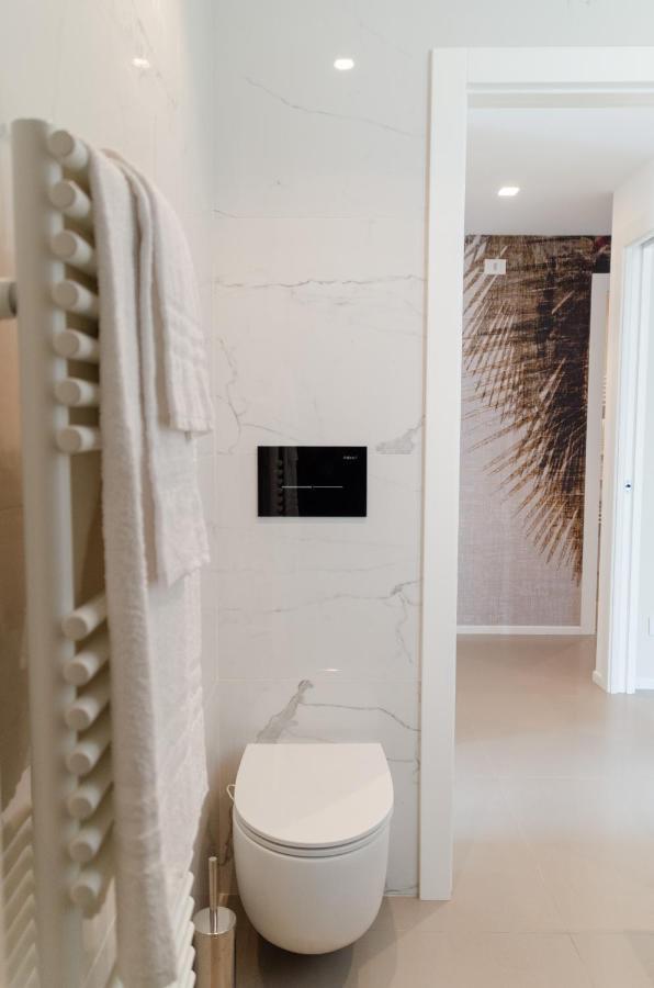 Apulialux Seaview Prestige Apt / Jacuzzi + Parking Apartment Polignano a Mare Luaran gambar