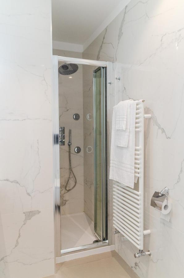 Apulialux Seaview Prestige Apt / Jacuzzi + Parking Apartment Polignano a Mare Luaran gambar